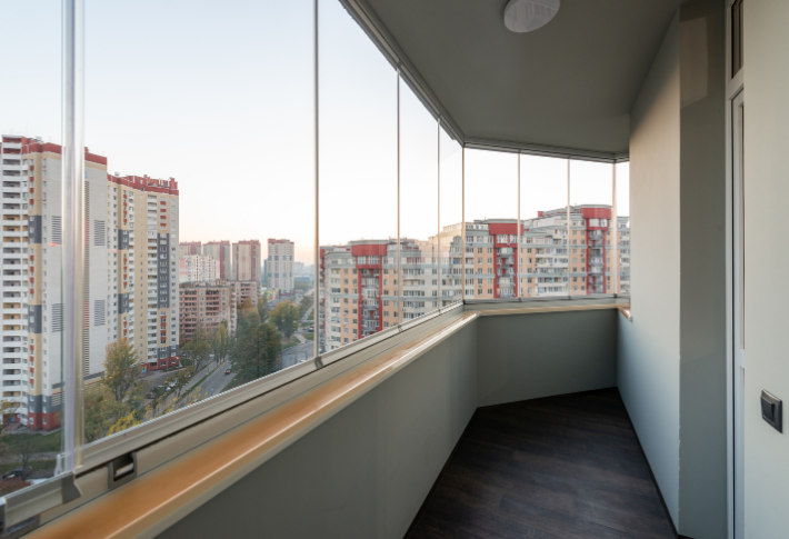 Cam Balkon